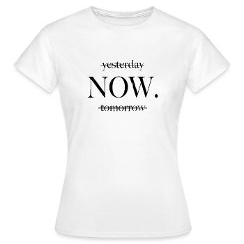 Style Motivation - Frauen T-Shirt - Weiß - Vorne - AI Model Female 172 dark (172cm)