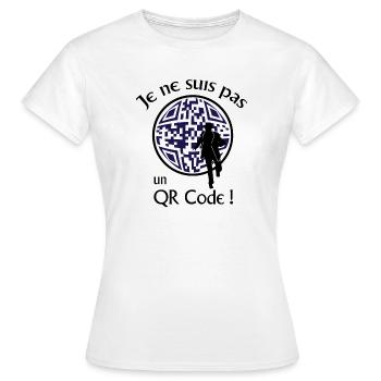 Je ne suis pas un QR-Code ! Message Parodie Série - T-shirt Femme - blanc - Devant - AI Model Female 172 dark (172cm)