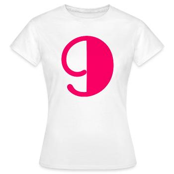 9. ALLES GUTE ZUM GEBURTSTAG. ALLES GUTE ZUM GEBURTSTAG! - Frauen T-Shirt - Weiß - Vorne - AI Model Female 172 dark (172cm)