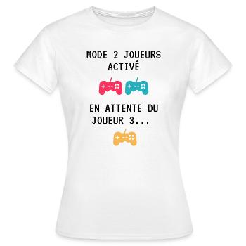 Cadeau En attente du joueur 3 papa maman gamer - T-shirt Femme - blanc - Devant - AI Model Female 172 dark (172cm)