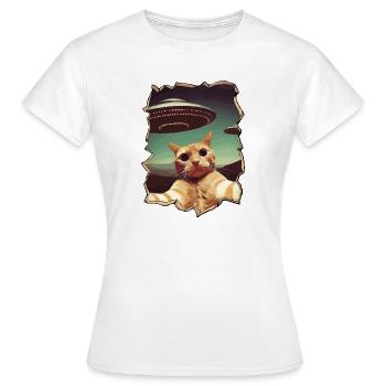 Funny Cut Out Cat Selfie UFO 3D Effect - Women's T-Shirt - white - Front - AI Model Female 172 dark (172cm)