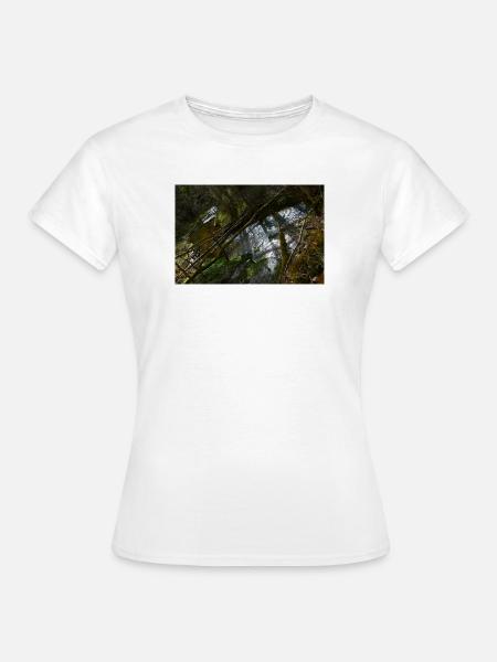 Fluss in uralter Schlucht - Frauen T-Shirt - Weiß