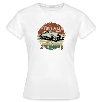 16. Geburtstag - Klassiker - Vintage since 10/2009 - Frauen T-Shirt - Weiß - Vorne - AI Model Female 172 dark (172cm)
