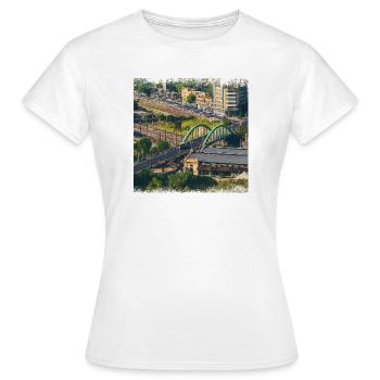 Belo Horizonte, ville brésilienne - T-shirt Femme - blanc - Devant - AI Model Female 172 dark (172cm)