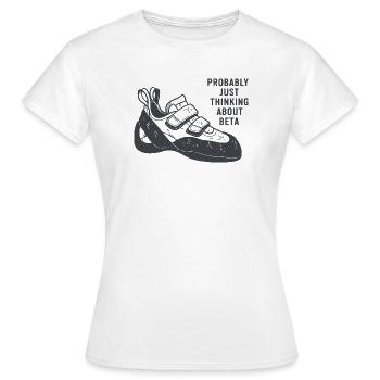 Beta Thought Sneaker Tee - Frauen T-Shirt - Weiß - Vorne - AI Model Female 172 dark (172cm)