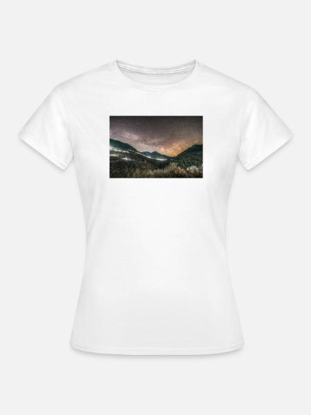 Die Milchstraße oberhalb der Agrafa-Berge - Frauen T-Shirt - Weiß