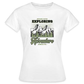 Never Stop Exploring Adventure Awaits Mountain Art - Frauen T-Shirt - Weiß - Vorne - AI Model Female 172 dark (172cm)