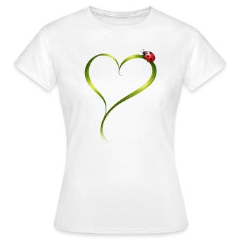 Marienkäfer auf Herz aus Grashalm  - Frauen T-Shirt - Weiß - Vorne - AI Model Female 172 dark (172cm)
