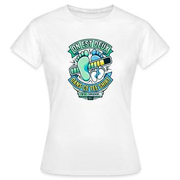 Grossesse Chargement On Est Deux Humour - T-shirt Femme - blanc - Devant - AI Model Female 172 dark (172cm)