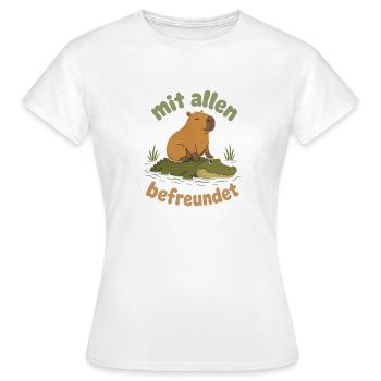 Capybara auf Alligator: Freundschaft im Wasser - Frauen T-Shirt - Weiß - Vorne - AI Model Female 172 dark (172cm)