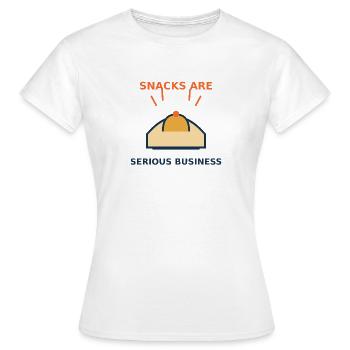 Snacks: Ernsthafte Angelegenheit - Frauen T-Shirt - Weiß - Vorne - AI Model Female 172 dark (172cm)