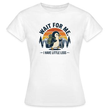 Wandern – Outdoor-Abenteuer – Warte auf mich - Frauen T-Shirt - Weiß - Vorne - AI Model Female 172 dark (172cm)