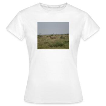 Lion dans la savane au crépuscule - T-shirt Femme - blanc - Devant - AI Model Female 172 dark (172cm)