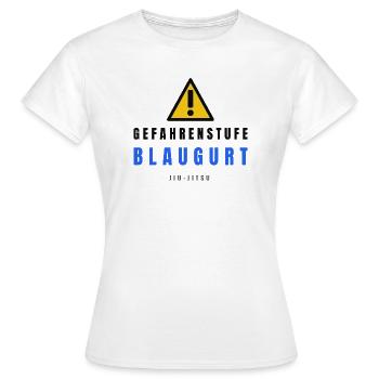 Gefahrstufe BlauGurt JiuJitsu - Frauen T-Shirt - Weiß - Vorne - AI Model Female 172 dark (172cm)