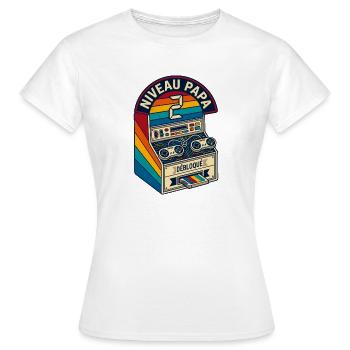 Niveau Papa 2 Débloqué Cadeau Rétro Vintage - T-shirt Femme - blanc - Devant - AI Model Female 172 dark (172cm)