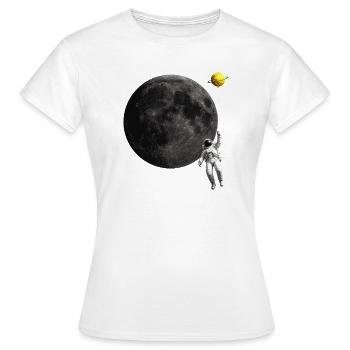 Astronaut and Moon Balloon - Women's T-Shirt - white - Front - AI Model Female 172 dark (172cm)