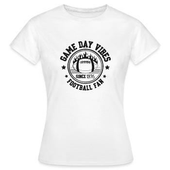 Game Day Vibes Football Fan 1976 - Frauen T-Shirt - Weiß - Vorne - AI Model Female 172 dark (172cm)
