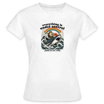 Grenouille sur arc-en-ciel - T-shirt Femme - blanc - Devant - AI Model Female 172 dark (172cm)