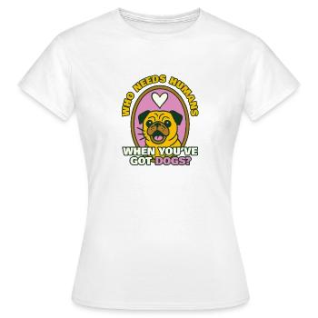 Chemise des Pug Dogs - T-shirt Femme - blanc - Devant - AI Model Female 172 dark (172cm)