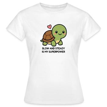 Lentement et sûrement est mon superpouvoir mignon Kawaii Turtl - T-shirt Femme - blanc - Devant - AI Model Female 172 dark (172cm)