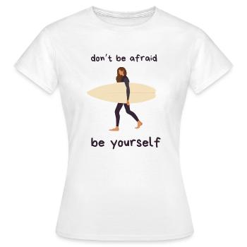 Surfergirl - Frauen T-Shirt - Weiß - Vorne - AI Model Female 172 dark (172cm)