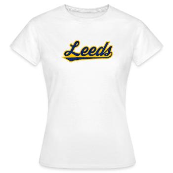 Lettrage Leeds Uk - T-shirt Femme - blanc - Devant - AI Model Female 172 dark (172cm)