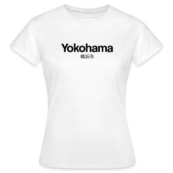 Typographie minimale de Yokohama, Japon - T-shirt Femme - blanc - Devant - AI Model Female 172 dark (172cm)