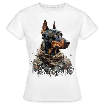 Doberman en tant que soldat - T-shirt Femme - blanc - Devant - AI Model Female 172 dark (172cm)