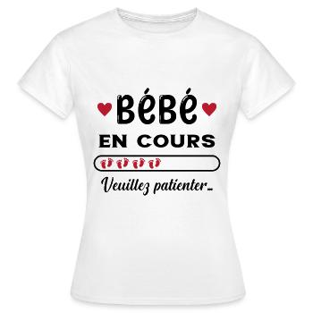 Bébé en cours - T-shirt Femme - blanc - Devant - AI Model Female 172 dark (172cm)