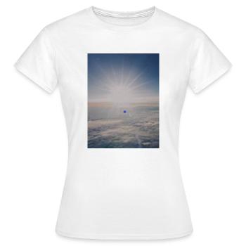 Avion, nuages, liberté illimitée T-shirt - T-shirt Femme - blanc - Devant - AI Model Female 172 dark (172cm)