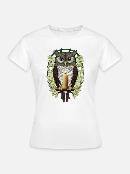 Nacht-Eulenkerze im Blattkranz - Frauen T-Shirt - Weiß