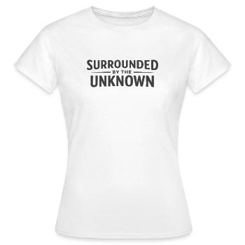 Entouré par l’Inconnu - T-shirt Femme - blanc - Devant - AI Model Female 172 dark (172cm)
