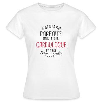 Pas parfaite mais cardiologue - T-shirt Femme - blanc - Devant - AI Model Female 172 dark (172cm)