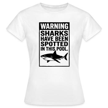 Sharks Pool Haie im Pool - Frauen T-Shirt - Weiß - Vorne - AI Model Female 172 dark (172cm)