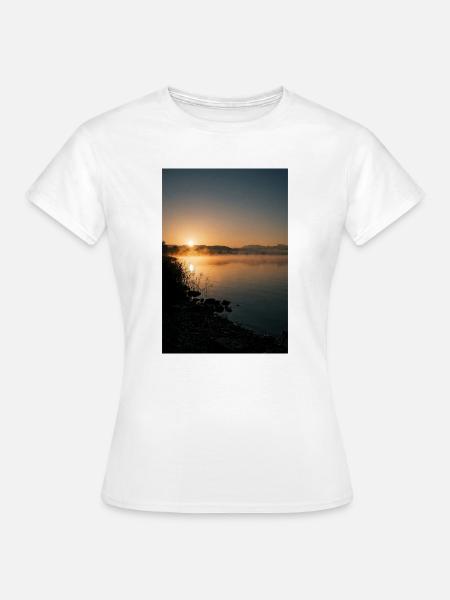 Bodensee Sonnenaufgang - Frauen T-Shirt - Weiß