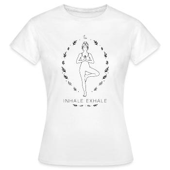 Inhale Expire Yoga - Méditation en posture de l’arbre Bohème - T-shirt Femme - blanc - Devant - AI Model Female 172 dark (172cm)