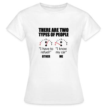 Auto Tanken - Frauen T-Shirt - Weiß - Vorne - AI Model Female 172 dark (172cm)