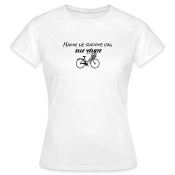 Mamie ne radote pas elle vélote - T-shirt Femme - blanc - Devant - AI Model Female 172 dark (172cm)