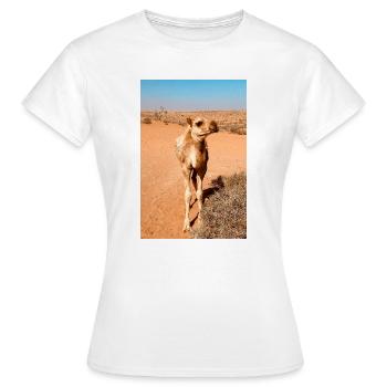 Chameau du désert au soleil - T-shirt Femme - blanc - Devant - AI Model Female 172 dark (172cm)