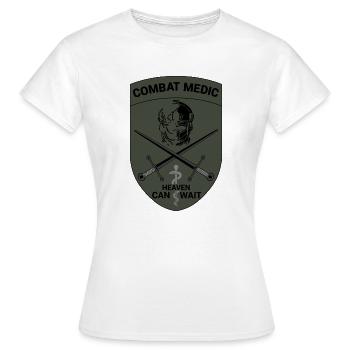 CMC Sticker (Combat Medic/Corpsman) - Frauen T-Shirt - Weiß - Vorne - AI Model Female 172 dark (172cm)