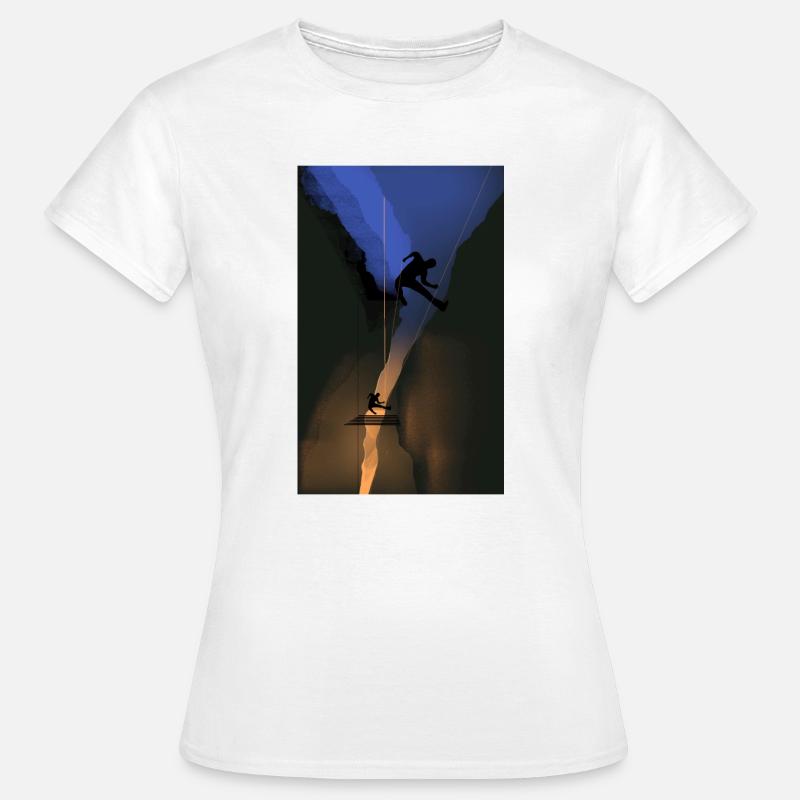 Height and depth: A captivating silhouette - Women's T-Shirt - white
