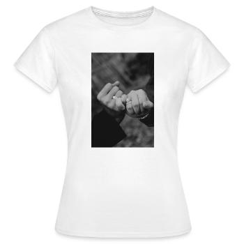 Pinky Versprechen - Frauen T-Shirt - Weiß - Vorne - AI Model Female 172 dark (172cm)