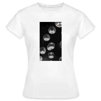 Lanternes célestes - T-shirt Femme - blanc - Devant - AI Model Female 172 dark (172cm)
