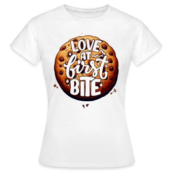 Liebe auf den ersten Bissen - Frauen T-Shirt - Weiß - Vorne - AI Model Female 172 dark (172cm)
