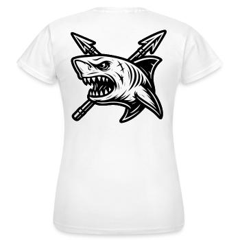 Requin ''King Of The Sea (KOTS)'' avec deux harpons - T-shirt Femme - blanc - Dos - AI Model Female 172 dark (172cm)