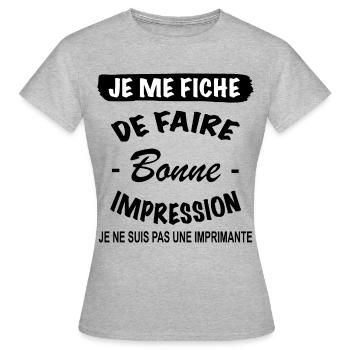 Zitat Lustig • Mir egal • Geschenke - Frauen T-Shirt - Grau meliert - Vorne - AI Model Female 172 dark (172cm)