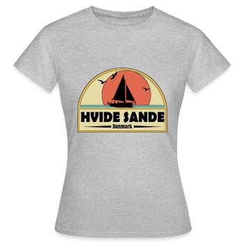 Hvide Sande Dänemark - Frauen T-Shirt - Grau meliert - Vorne - AI Model Female 172 dark (172cm)