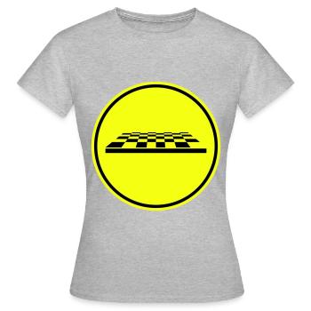 Symbole d’échiquier - T-shirt Femme - gris chiné - Devant - AI Model Female 172 dark (172cm)