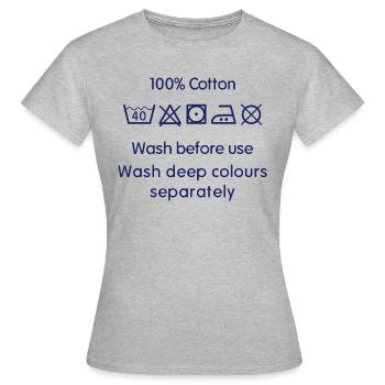 Humour - Etiquette Lavage - T-shirt Femme - gris chiné - Devant - AI Model Female 172 dark (172cm)