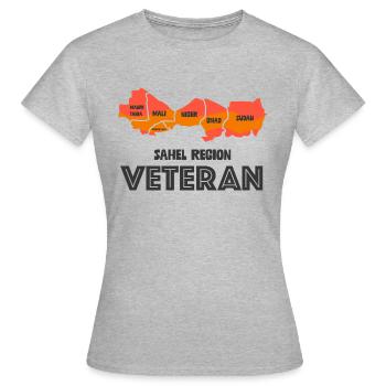Sahel Region Veteran - Frauen T-Shirt - Grau meliert - Vorne - AI Model Female 172 dark (172cm)